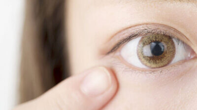 9 Makanan dan Vitamin untuk Mata demi Menjaga Penglihatan